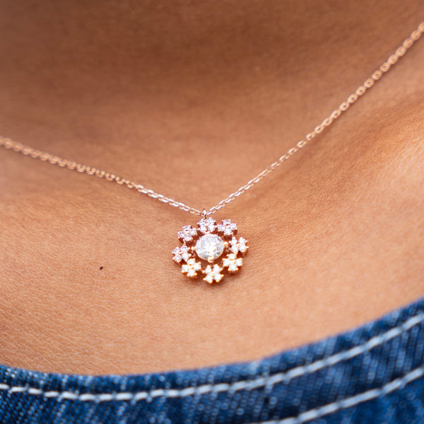 Naomi Flower Necklace in Rose Gold